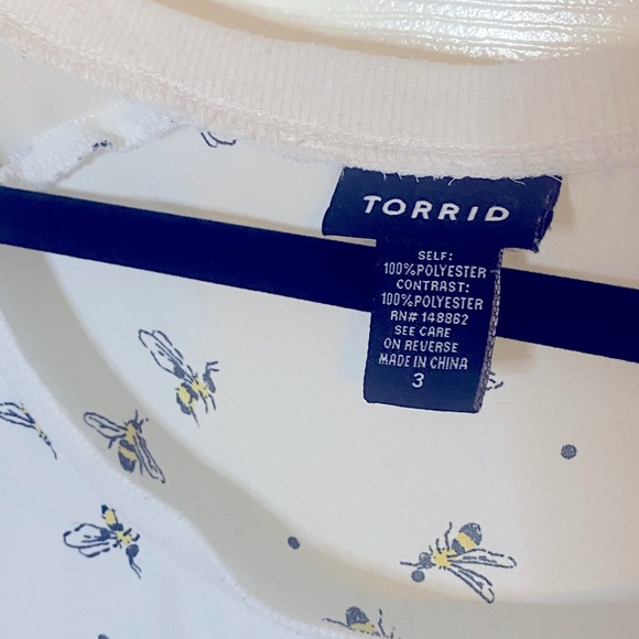 3X Torrid White Chiffon Sleeveless Bumblebee Top - Picture 2 of 3